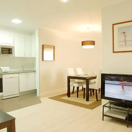 Friendly Santa Catalina Apartment *